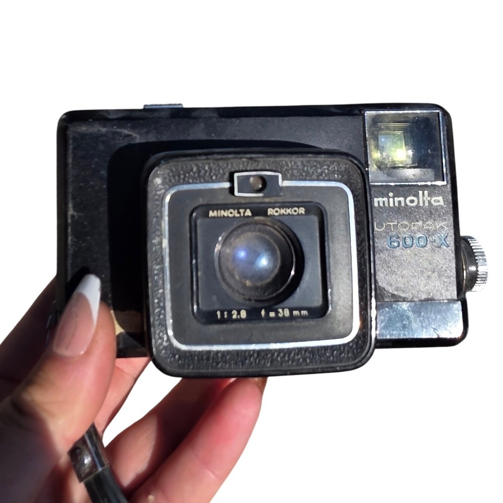 Vintage Minolta Autopak 600-X‎ Film Camera Rokkor 38mm f/2.8 Lens Black